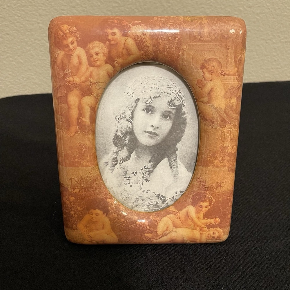 Vintage Studio‎ Nova Ceramic Cherub Picture Frame Rectangular Oval Opening Easel
